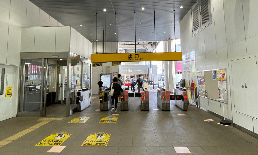 京急　梅屋敷駅の改札口